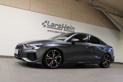 Audi S3 TFSi quattro S-tr.