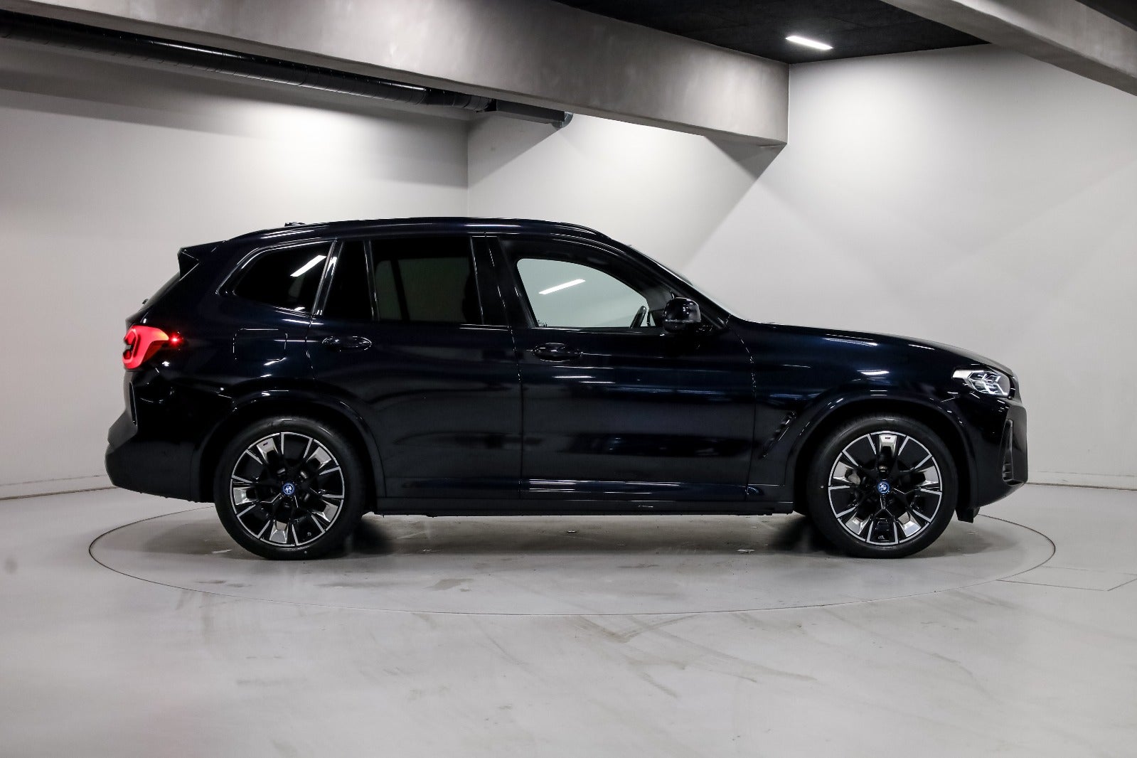 BMW iX3 Charged Plus M-Sport