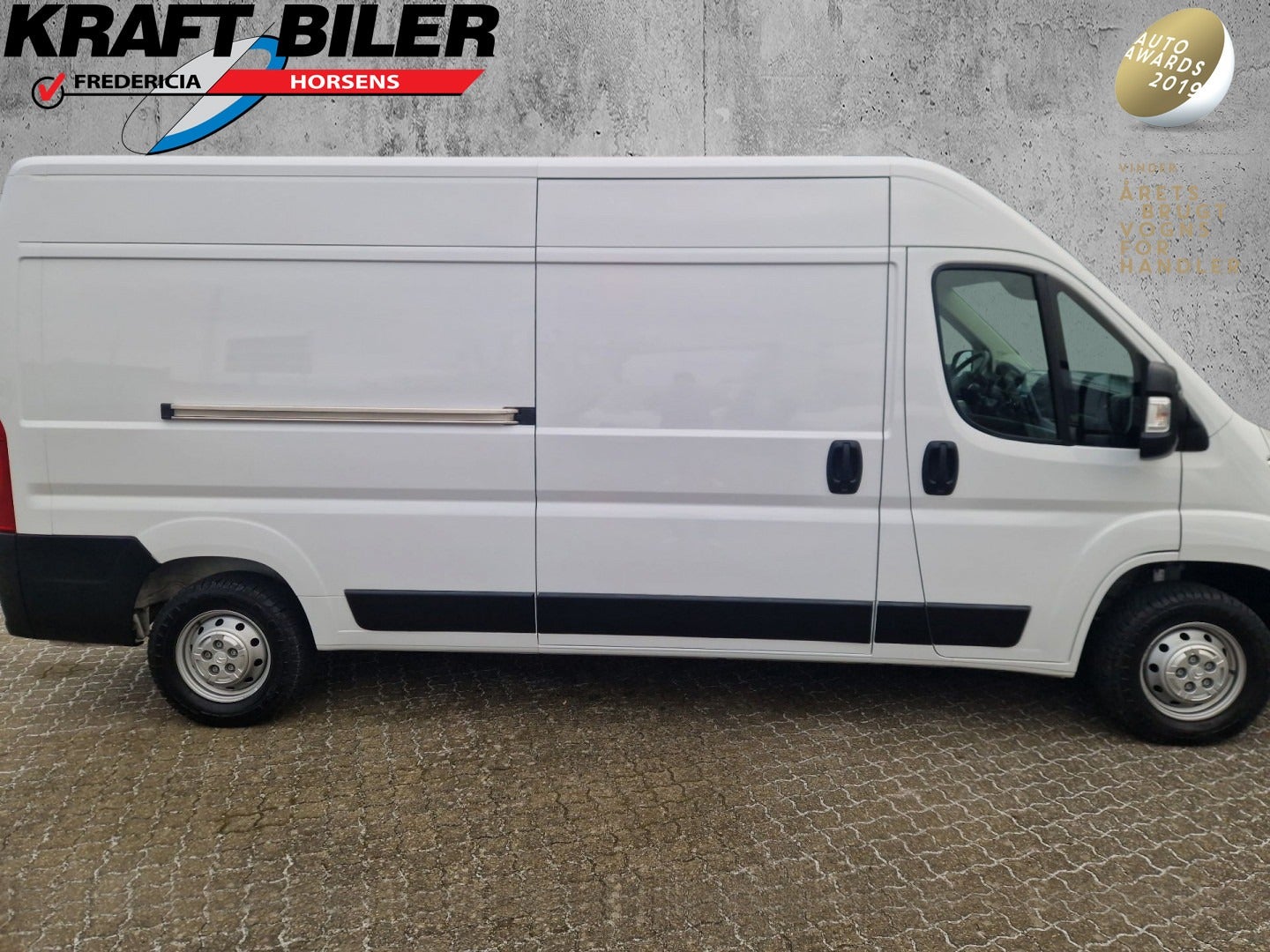 Billede af Citroën Jumper 33 2,2 BlueHDi 140 L3H2 MasterLine