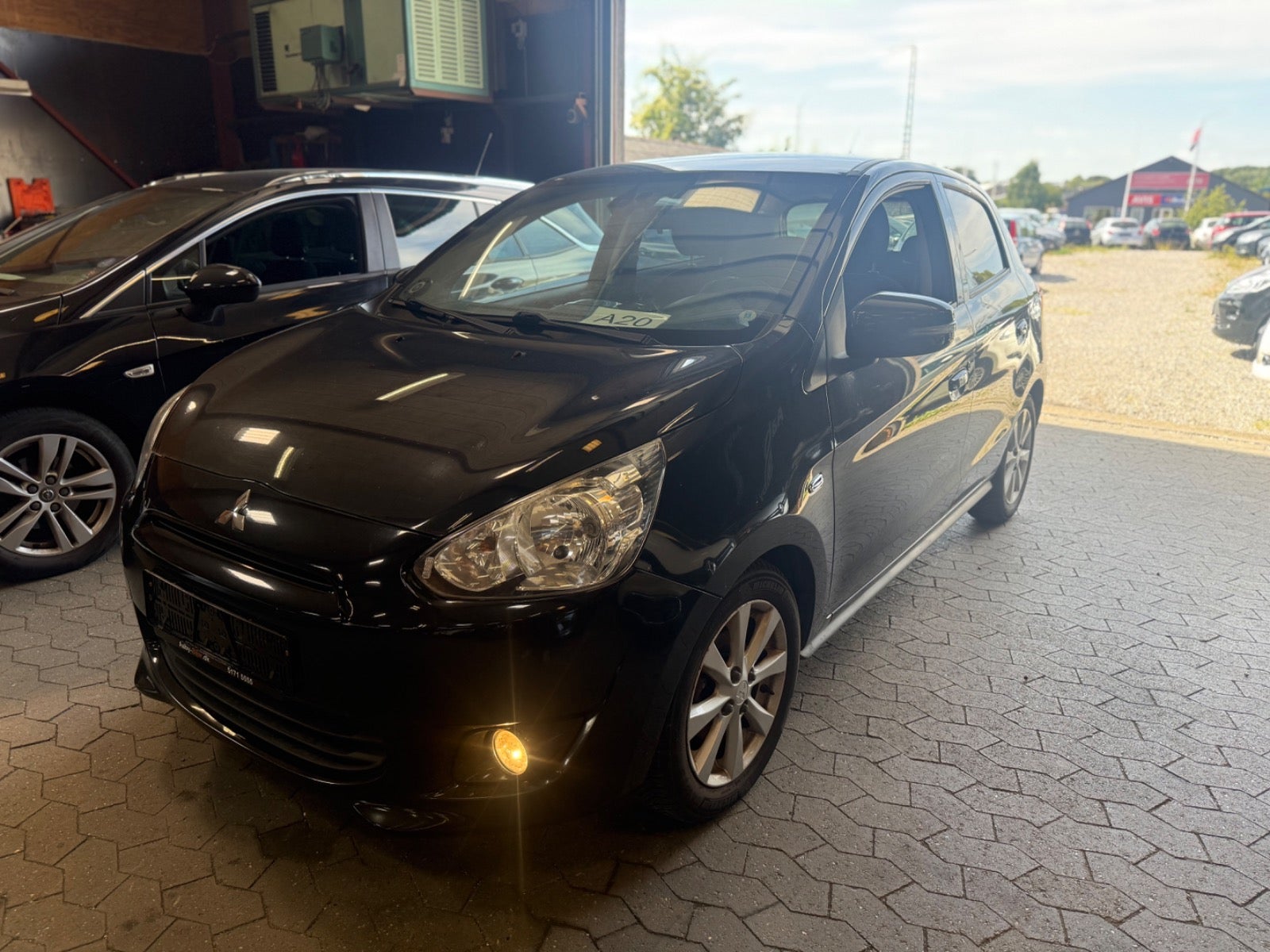 Mitsubishi Space Star Black & White