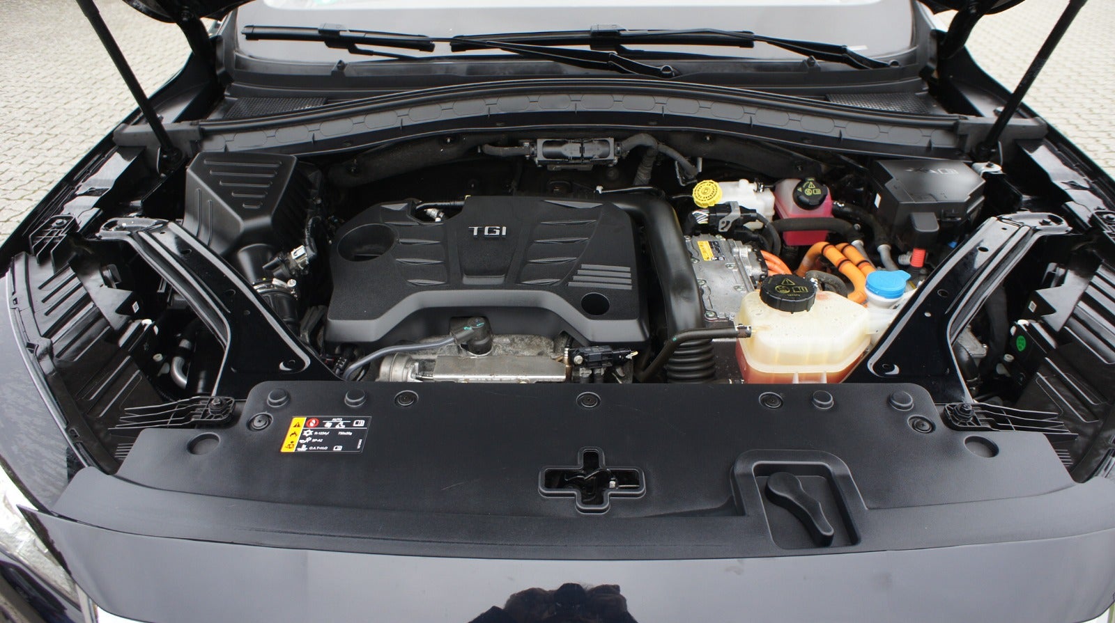 MG EHS PHEV Luxury