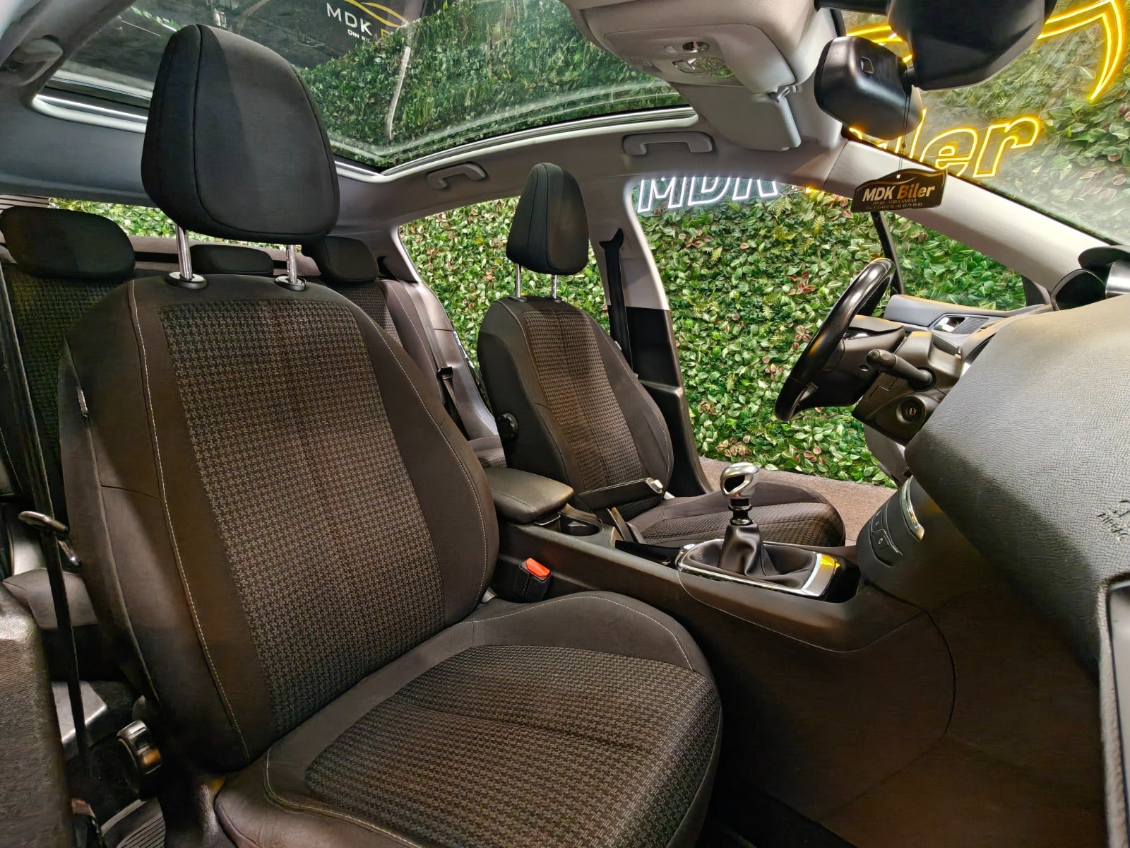 Billede af Peugeot 308 1,6 BlueHDi 120 Allure Sky