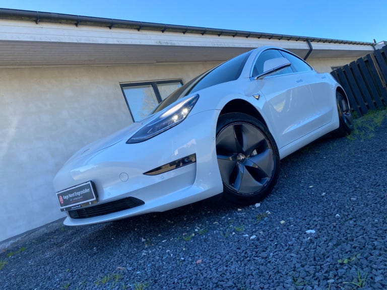 Tesla Model 3 Long Range AWD