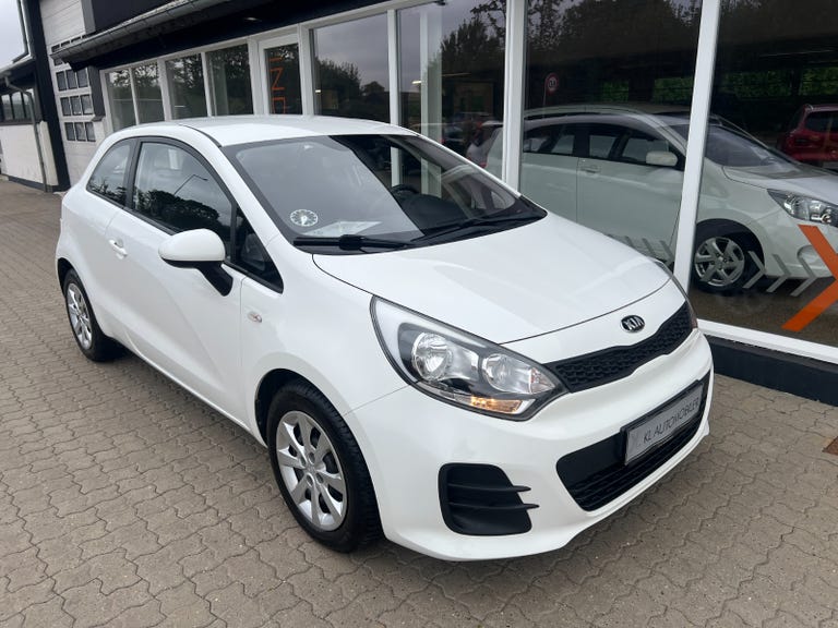 Kia Rio CVVT Base