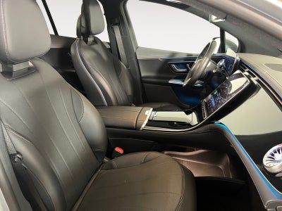 Mercedes EQE300 SUV Electric Art Van