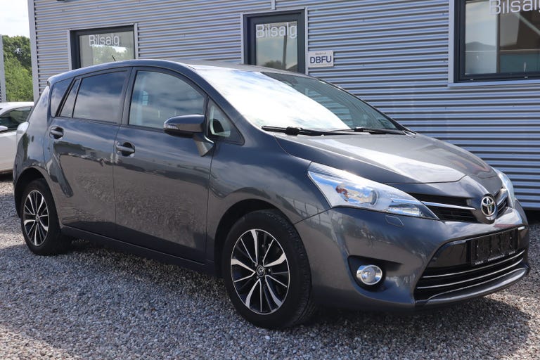 Toyota Verso VVT-i T2 Premium 7prs