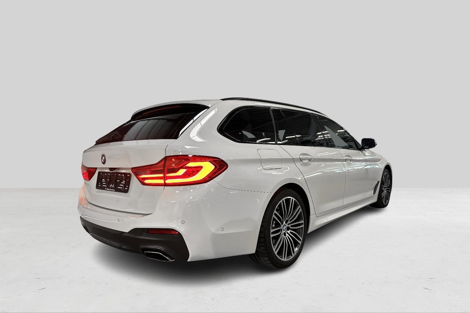 BMW 530d 3,0 Touring M-Sport xDrive aut. Van