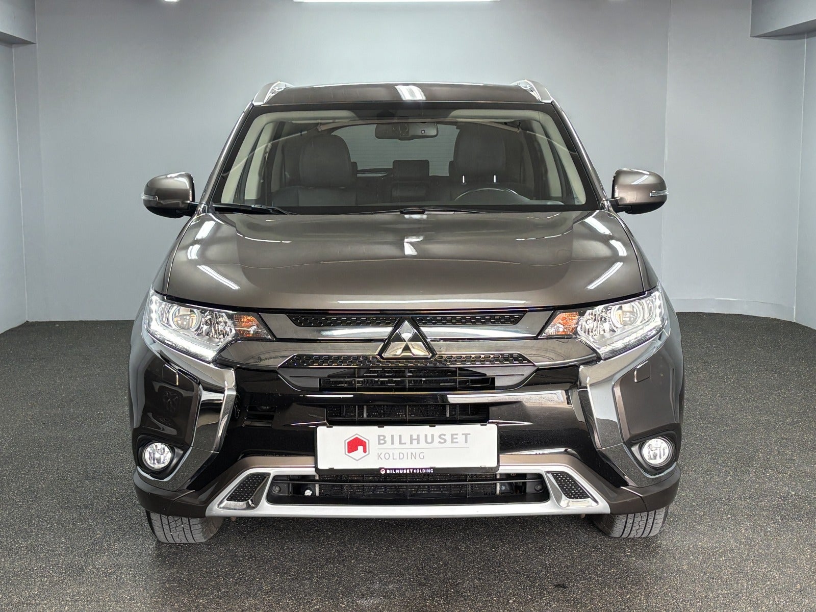 Billede af Mitsubishi Outlander 2,4 PHEV Invite CVT 4WD