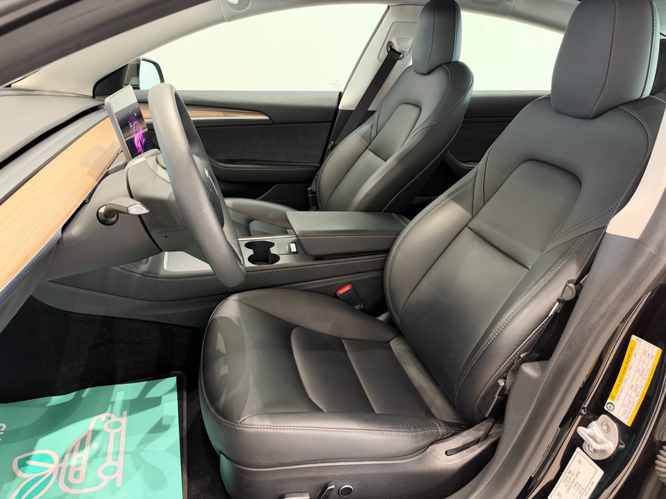 Tesla Model 3, Billede 3