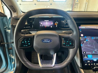 Ford Explorer Select Extended Range