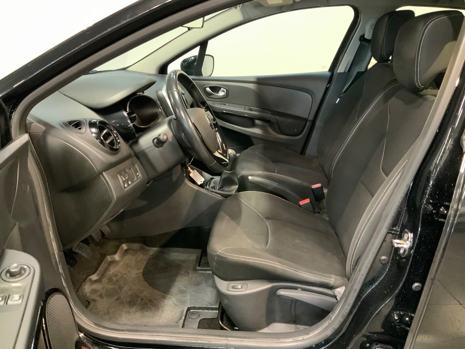 Renault Clio IV (8/8)