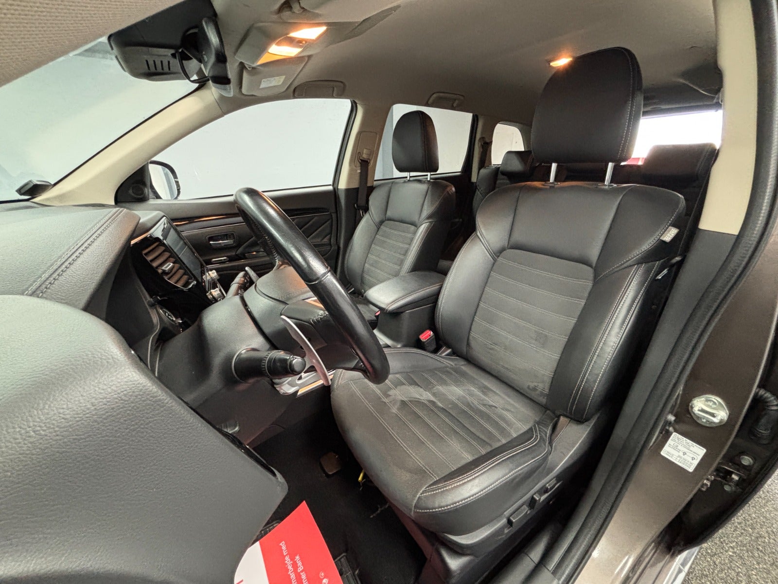 Billede af Mitsubishi Outlander 2,4 PHEV Intense CVT 4WD
