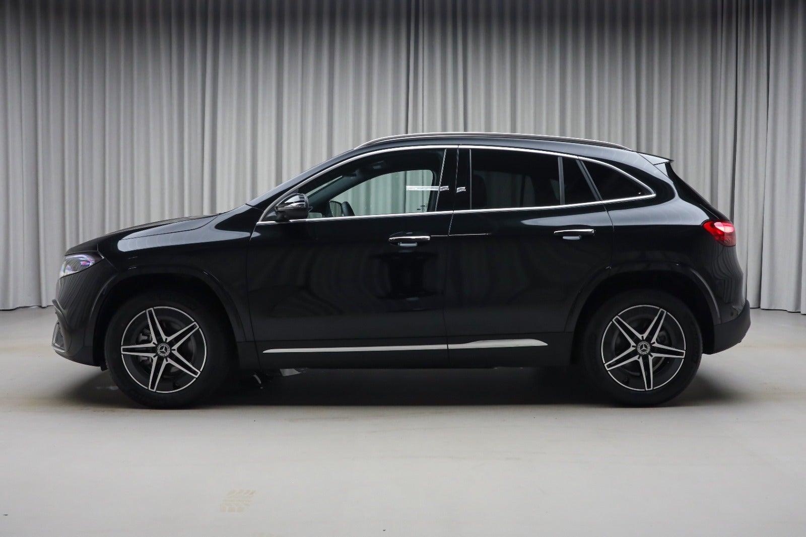 Mercedes-Benz EQA 250+ (6/8)