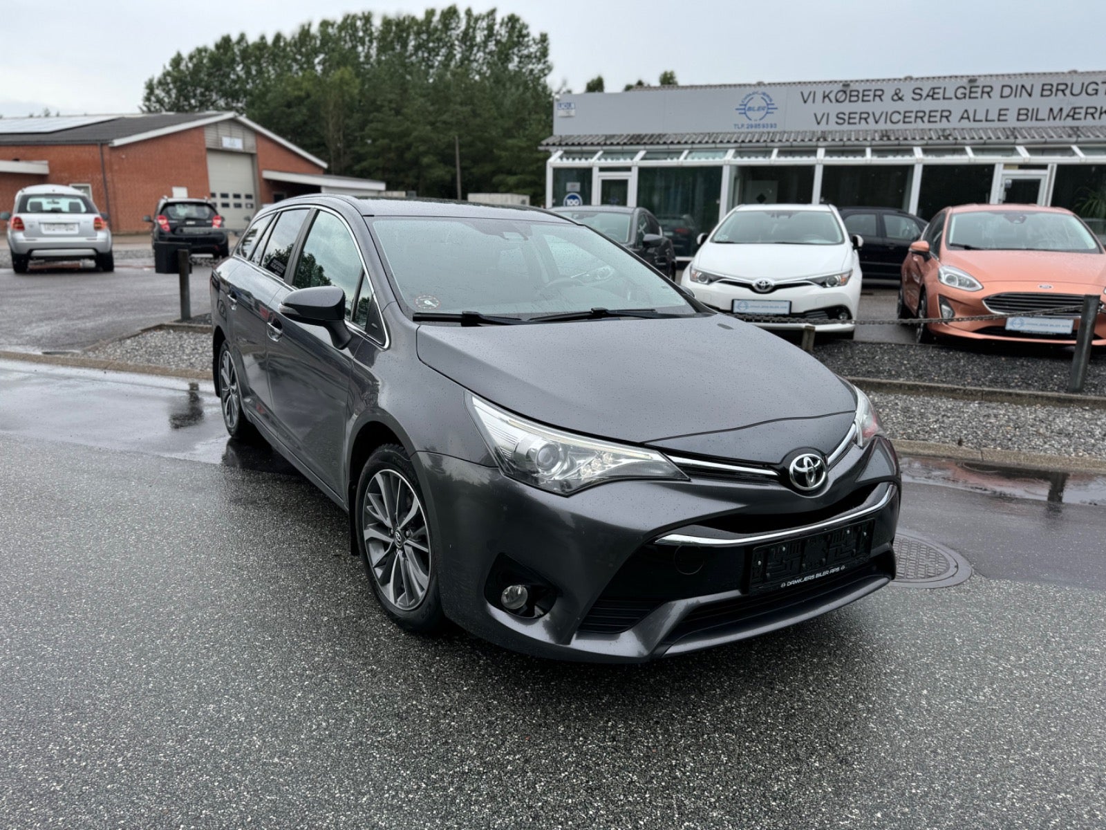 Toyota Avensis 2016