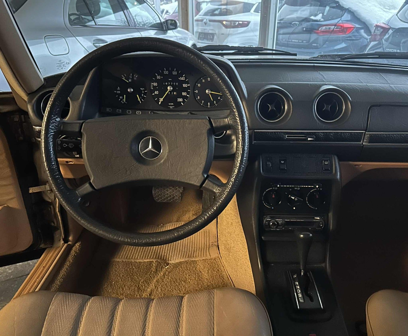Billede af Mercedes 230 E 2,3 