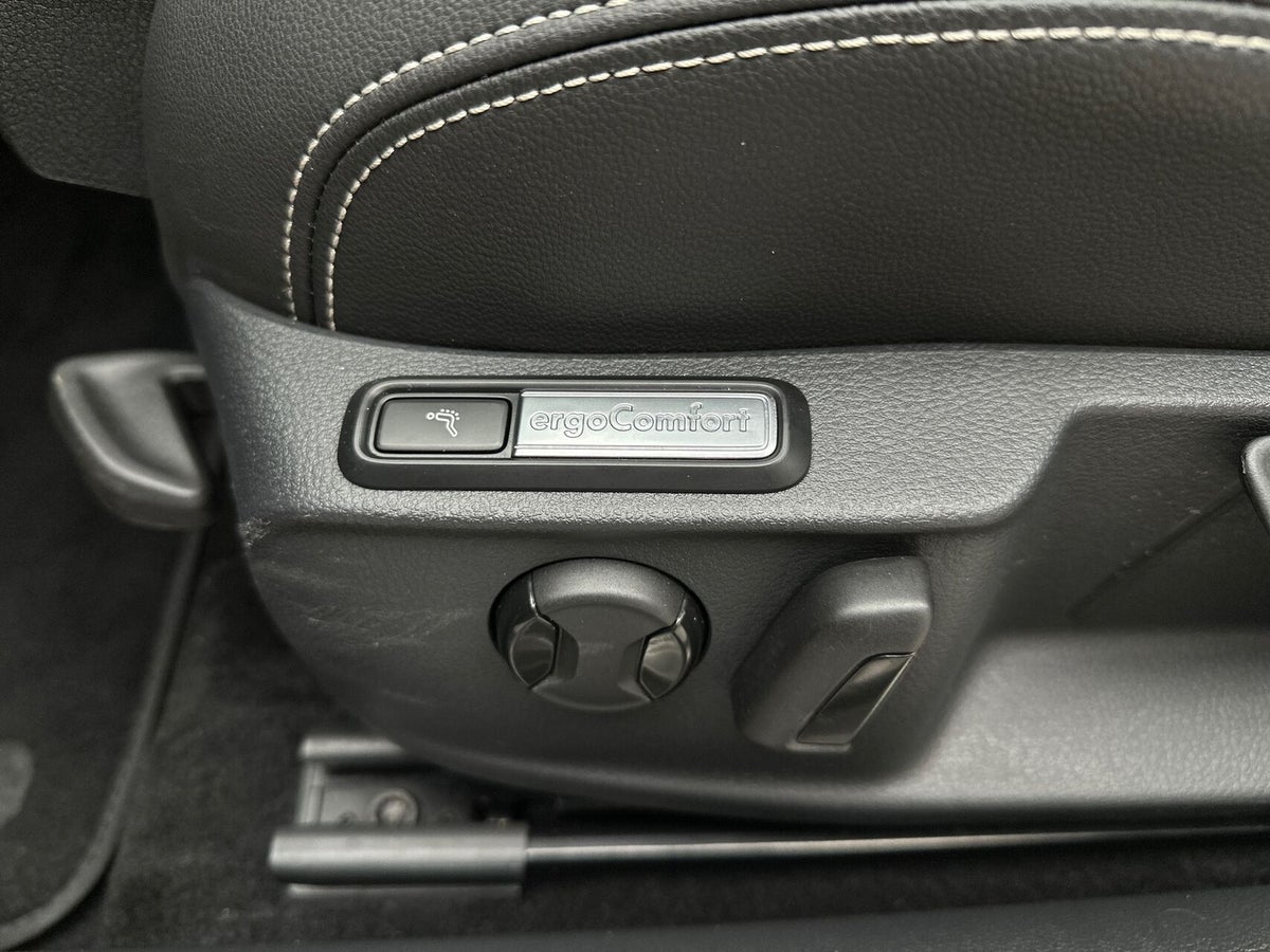 VW Passat GTE High Variant DSG billede 18