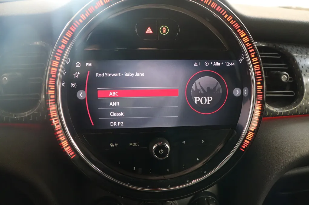 MINI Cooper SE Experience