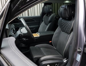 Hongqi E-HS9 Exclusive