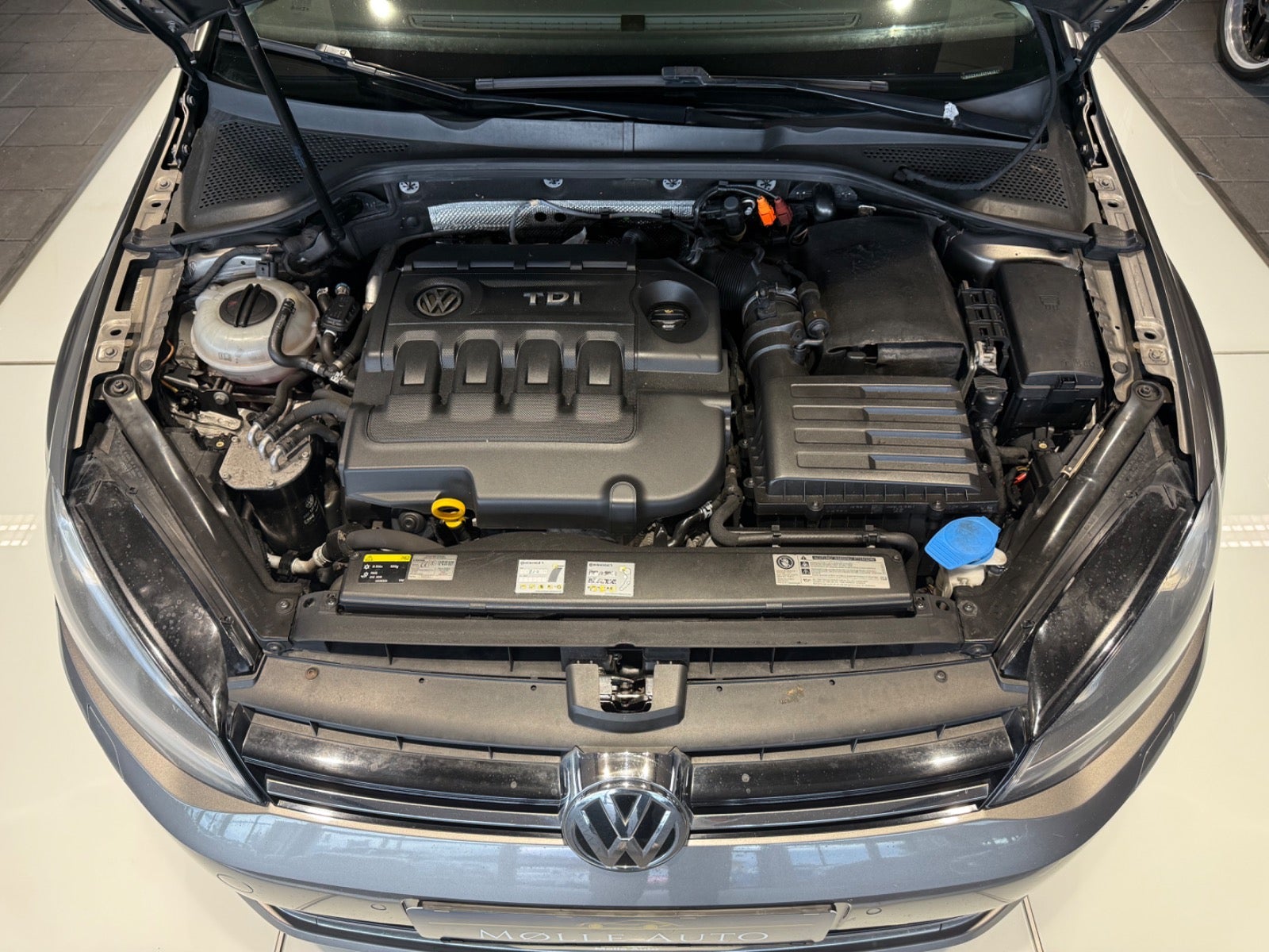 Billede af VW Golf VII 2,0 TDi 150 Highline Variant DSG BMT