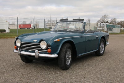 Triumph TR250 2,5  2d