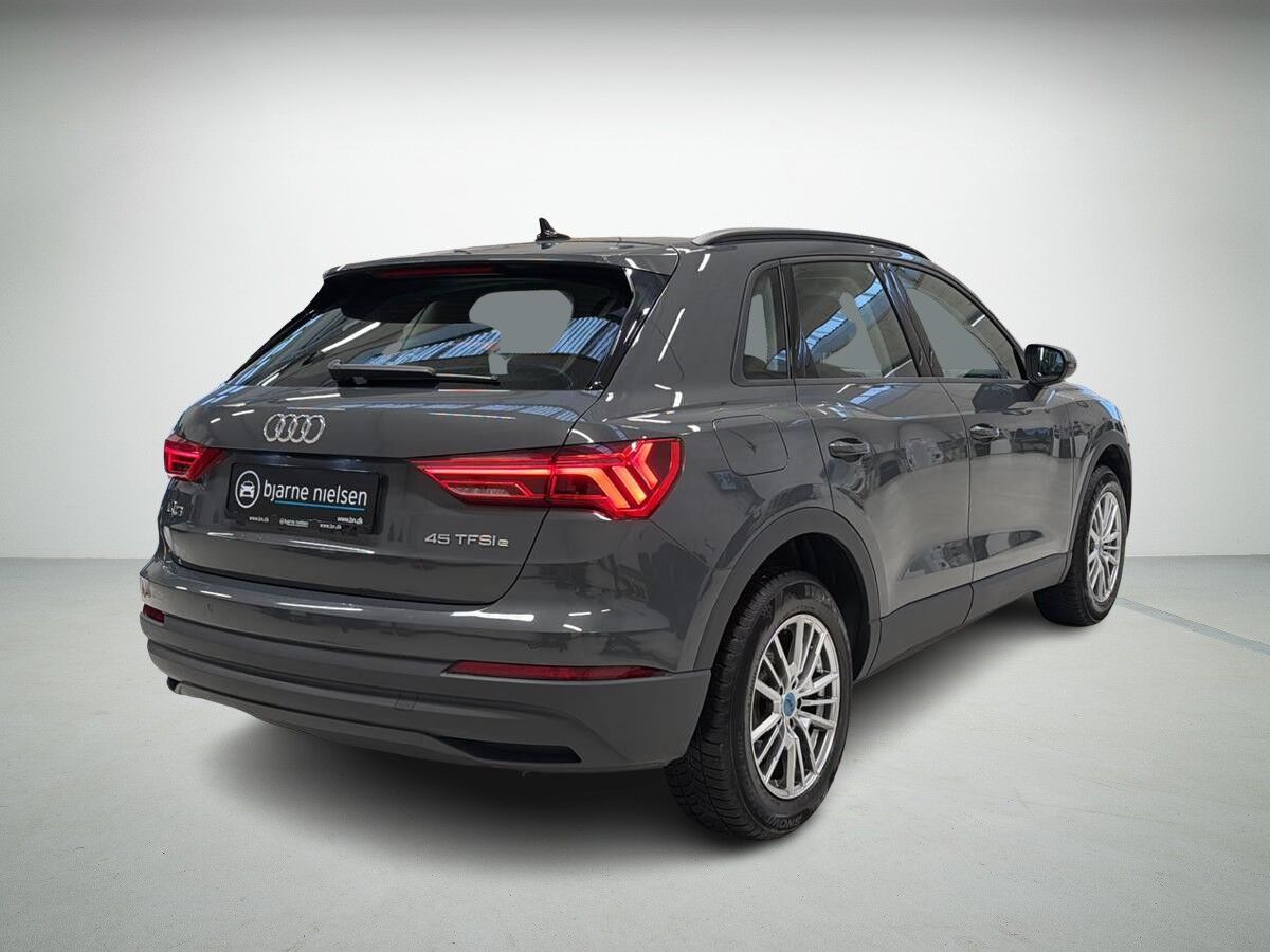 Audi Q3 TFSi e Attitude plus S-tr. billede 2
