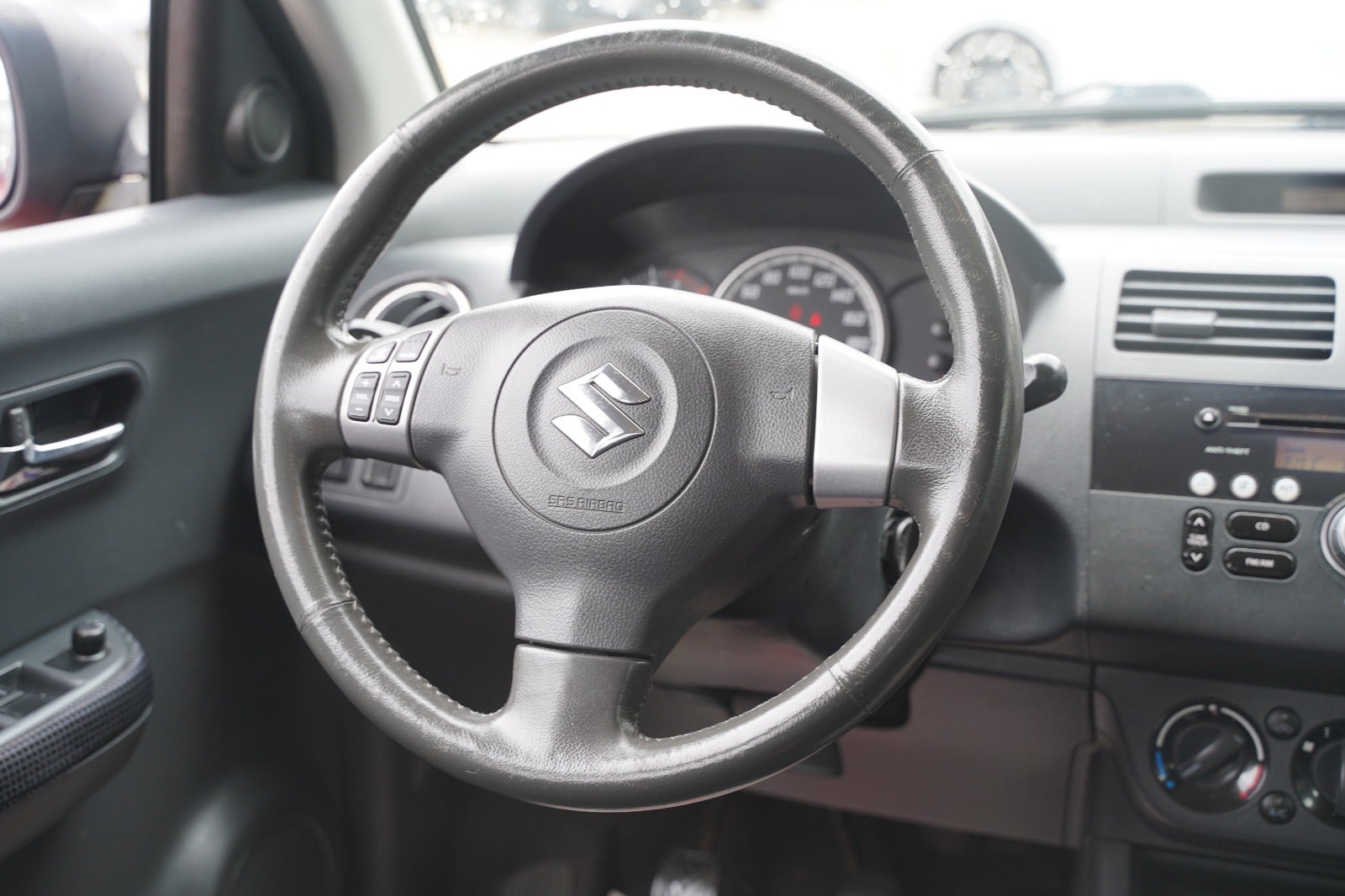 Billede af Suzuki Swift 1,3 GLX