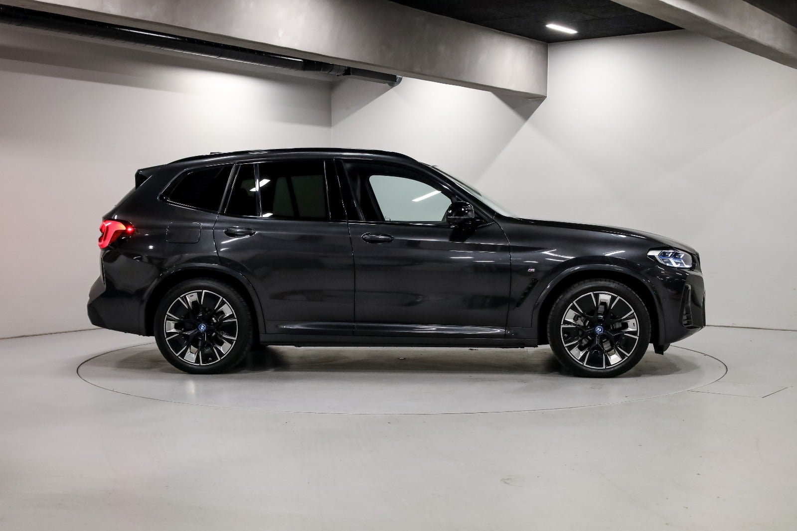 BMW iX3 Charged Plus M-Sport