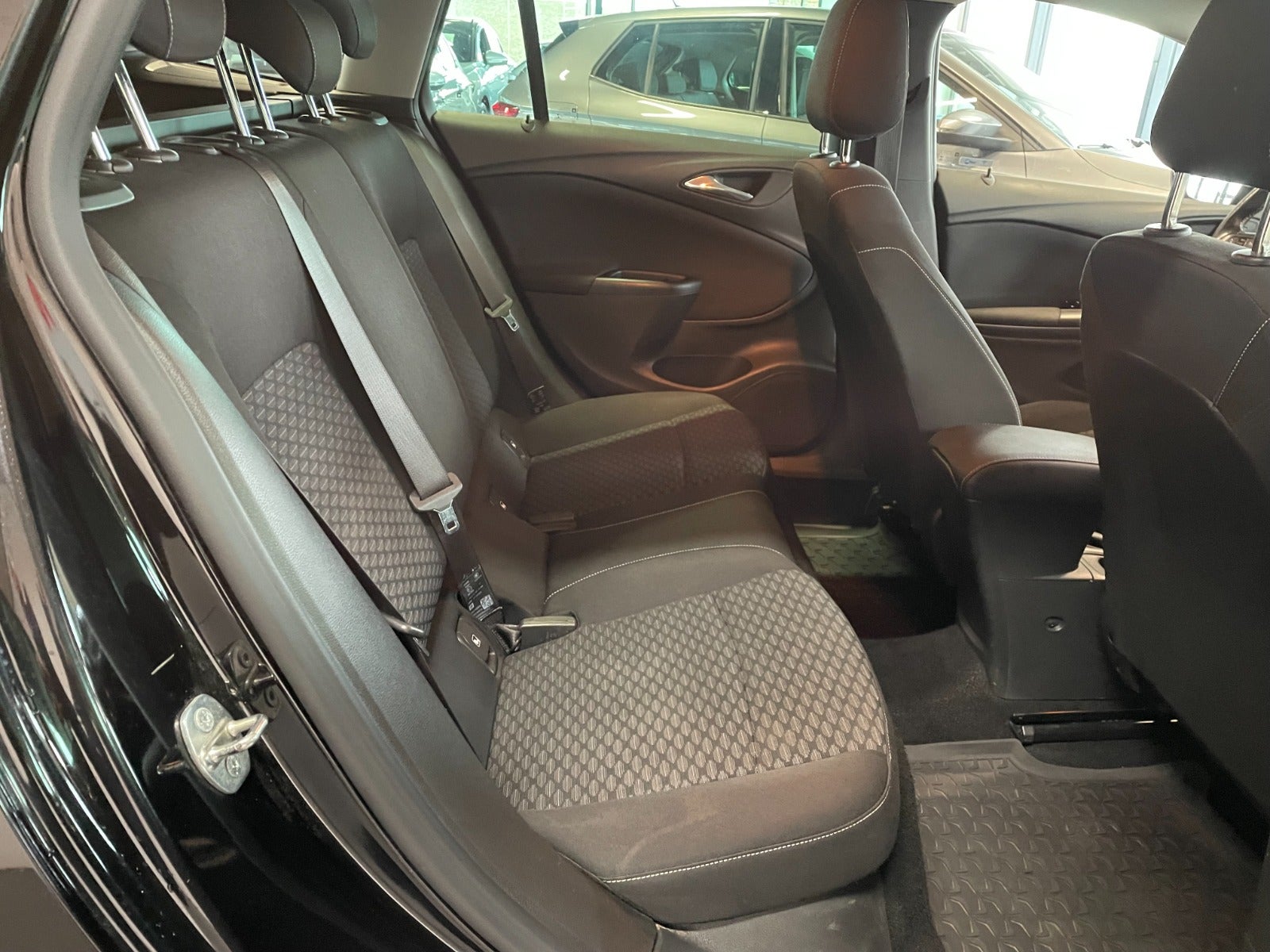 Billede af Opel Astra 1,6 CDTi 110 Business Sports Tourer