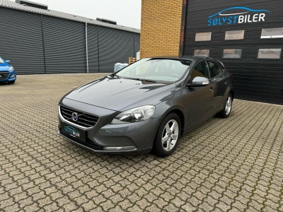 Volvo V40 1,6 T3 150 Kinetic 5d