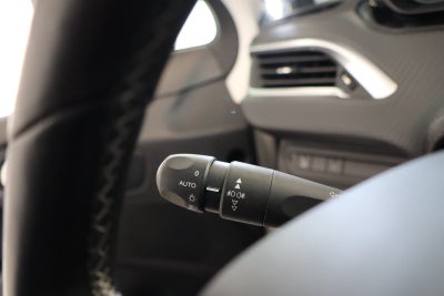 Peugeot 208 BlueHDi 100 Allure Sky