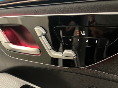 Mercedes EQE300 SUV Electric Art Van