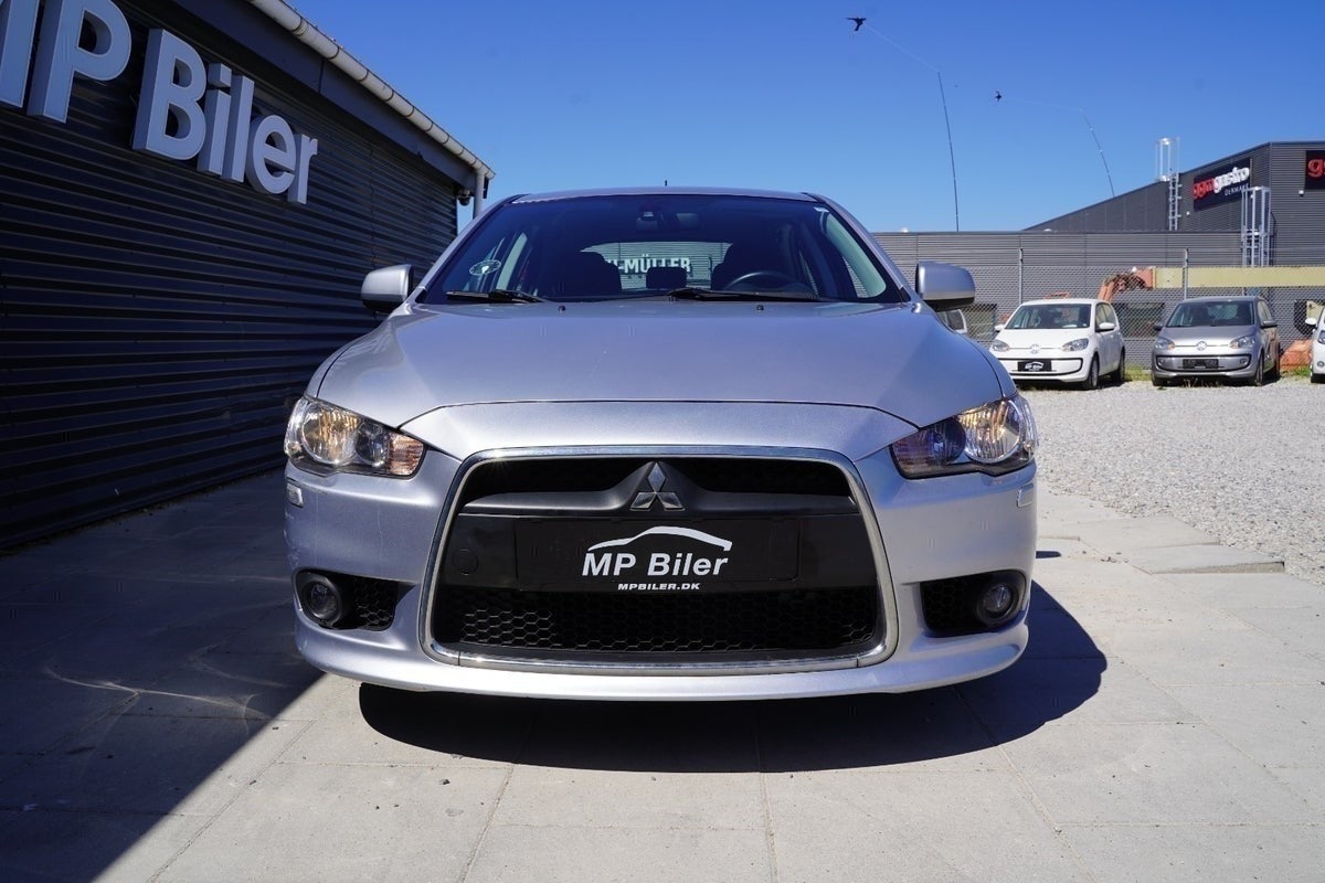 Billede af Mitsubishi Lancer 1,6 Invite SportBack