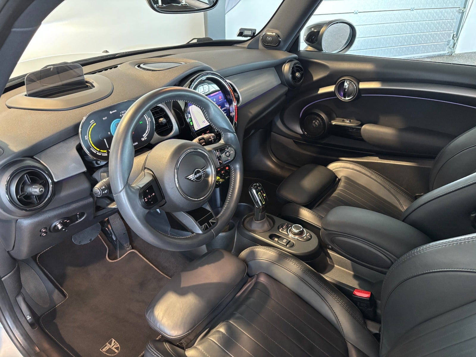 MINI Cooper SE Yours Trim 3d - 7