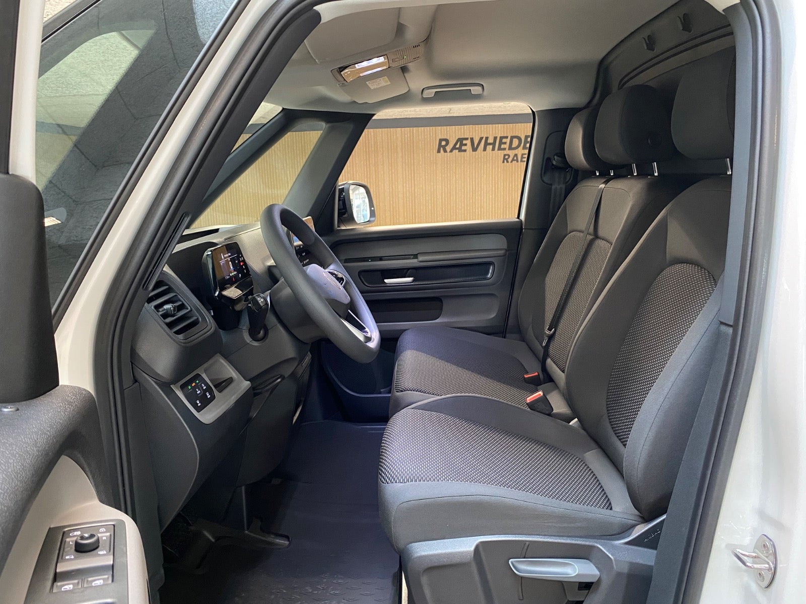 VW ID. Buzz Cargo Comfort+ – 8