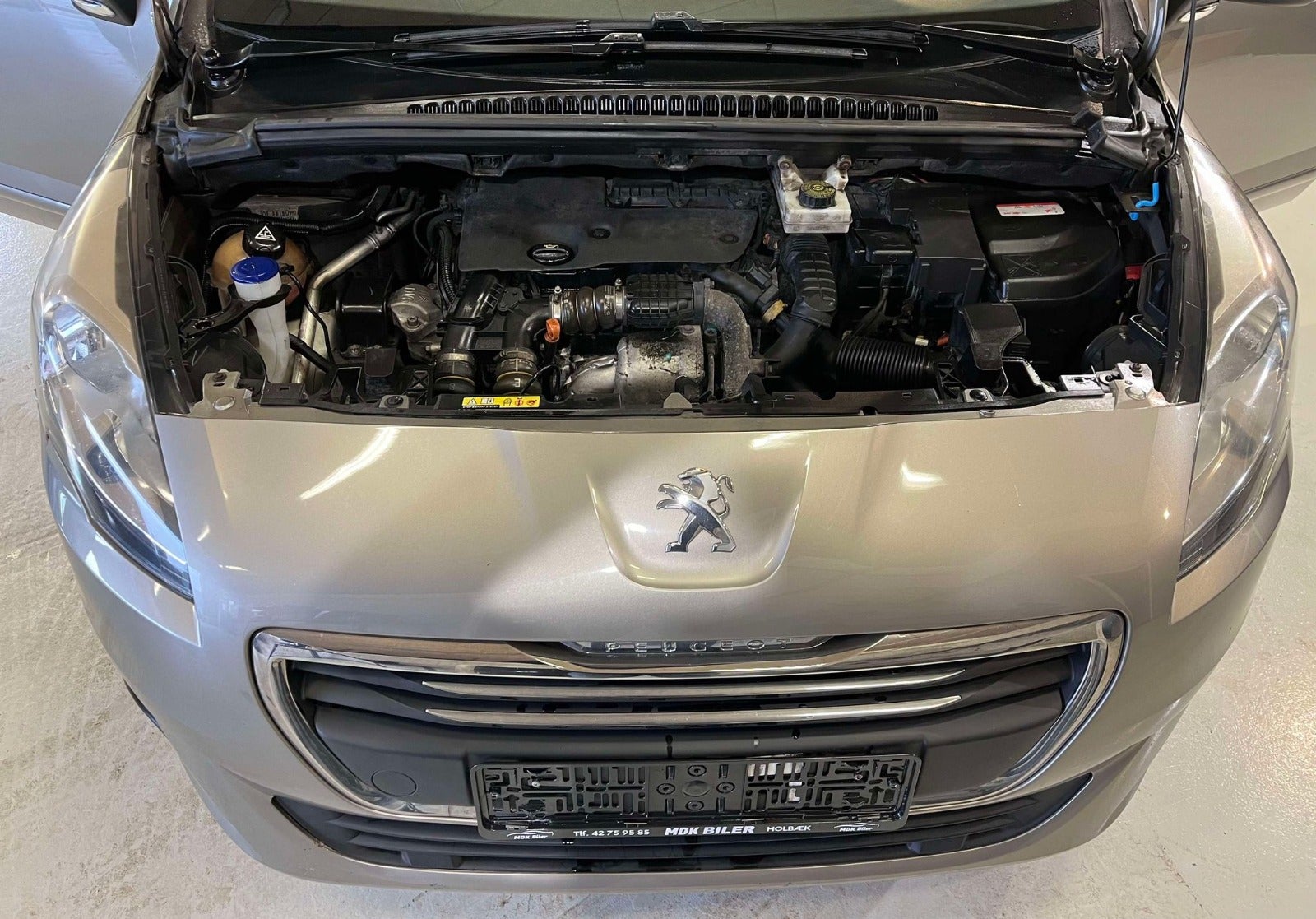 Billede af Peugeot 5008 1,6 BlueHDi 120 Allure 7prs