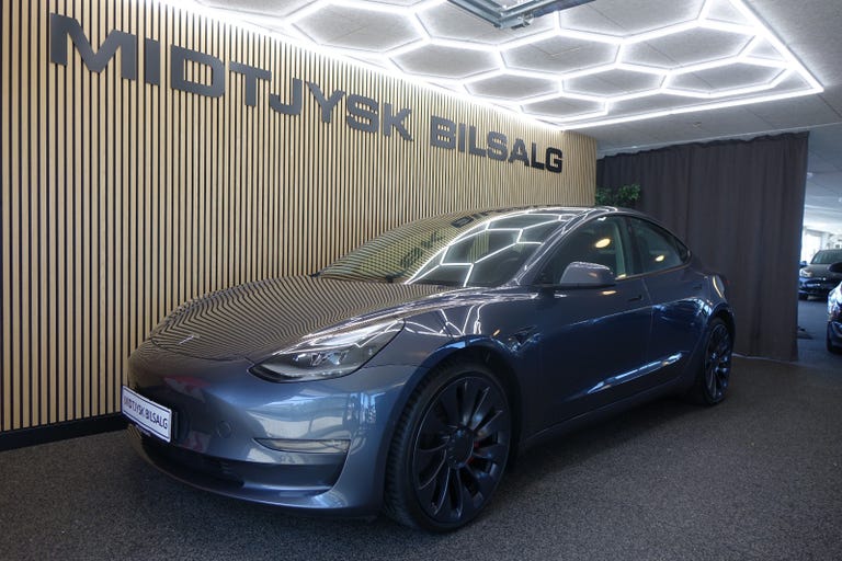 Tesla Model 3 Performance AWD