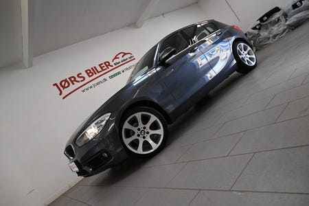 BMW 120d Connected aut.
