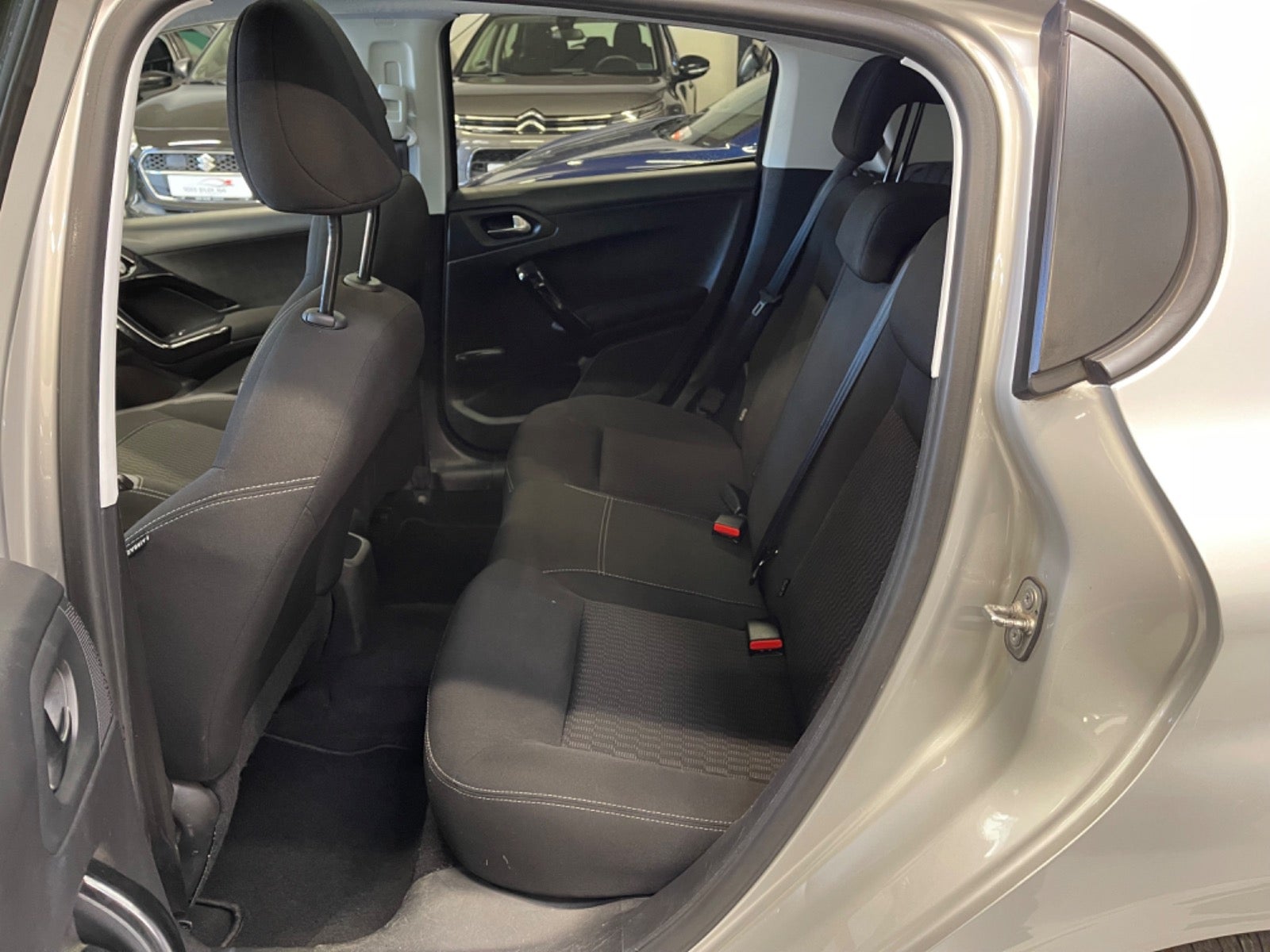 Billede af Peugeot 208 1,6 BlueHDi 100 Desire Sky