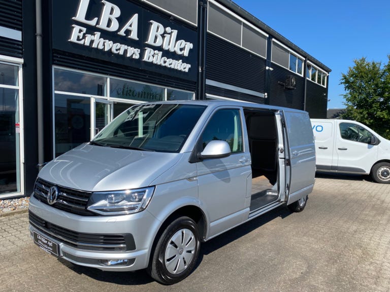 VW Transporter TDi 150 Kassevogn DSG lang