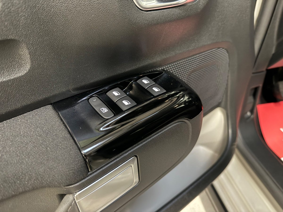 Citroën C3 PureTech 83 Shine Citroën C3 PureTech 83 Shine