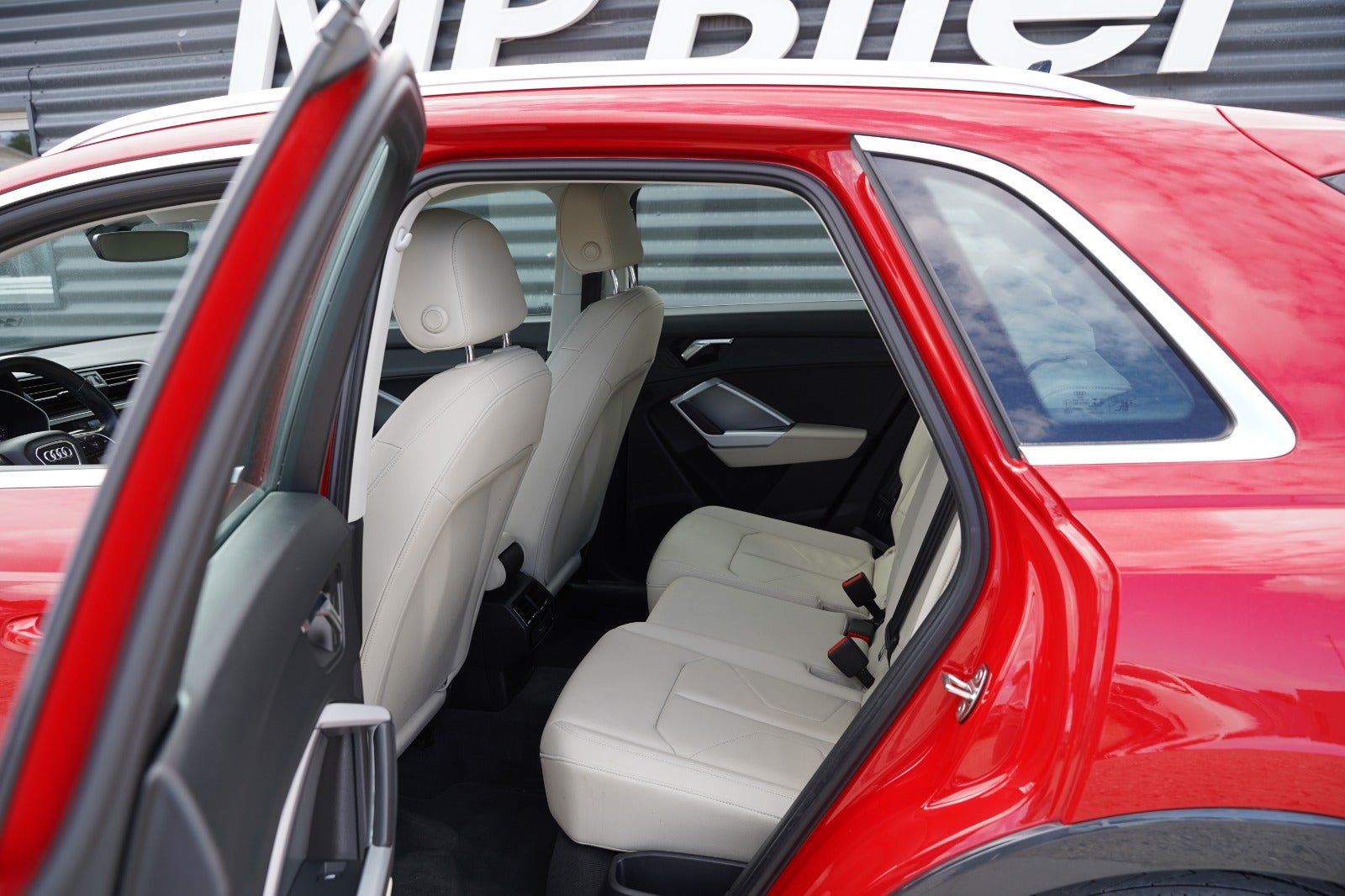 Billede af Audi Q3 35 TFSi Advanced Prestige S-tr.