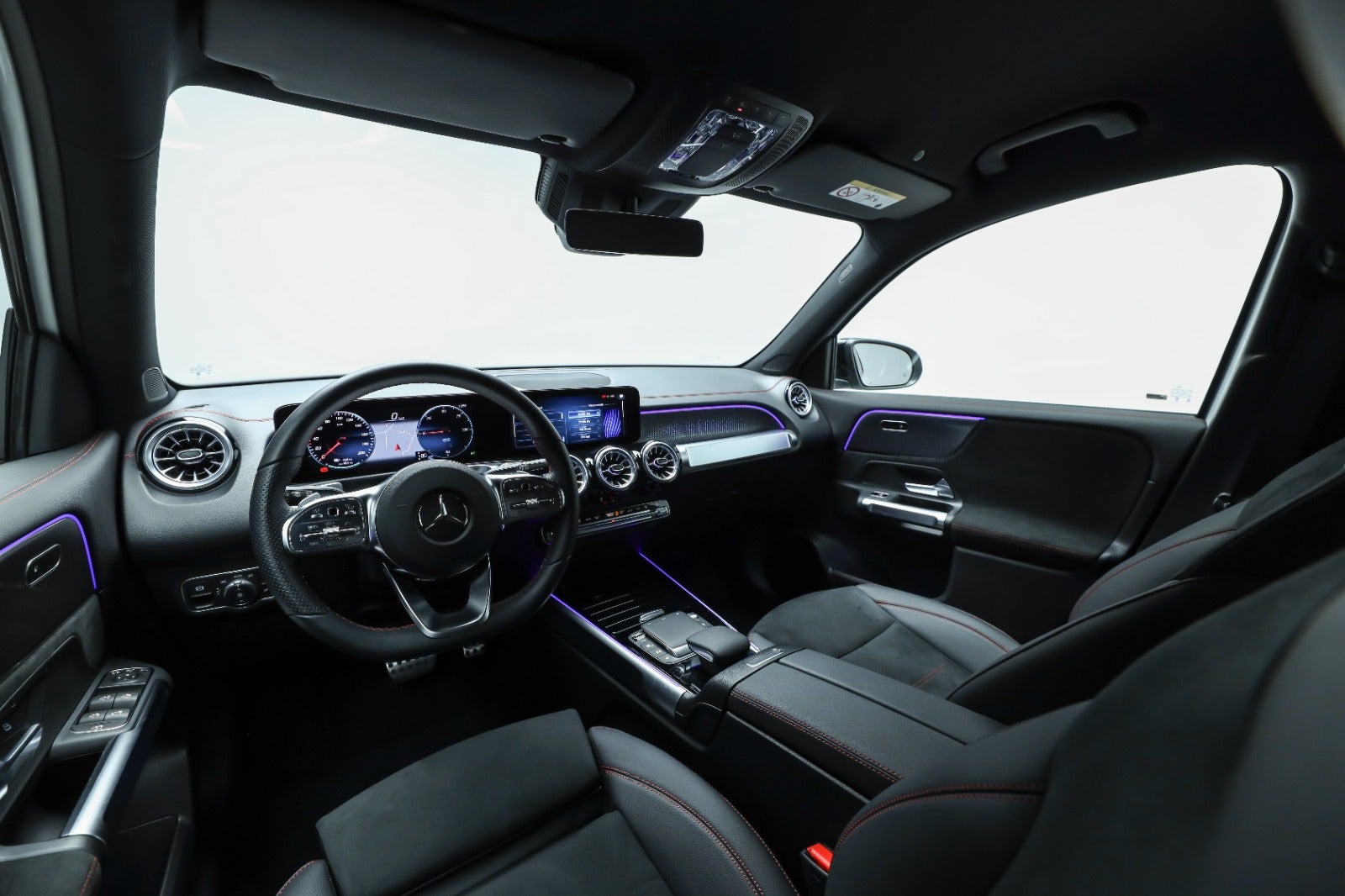 Mercedes-Benz EQB 350 (4/8)