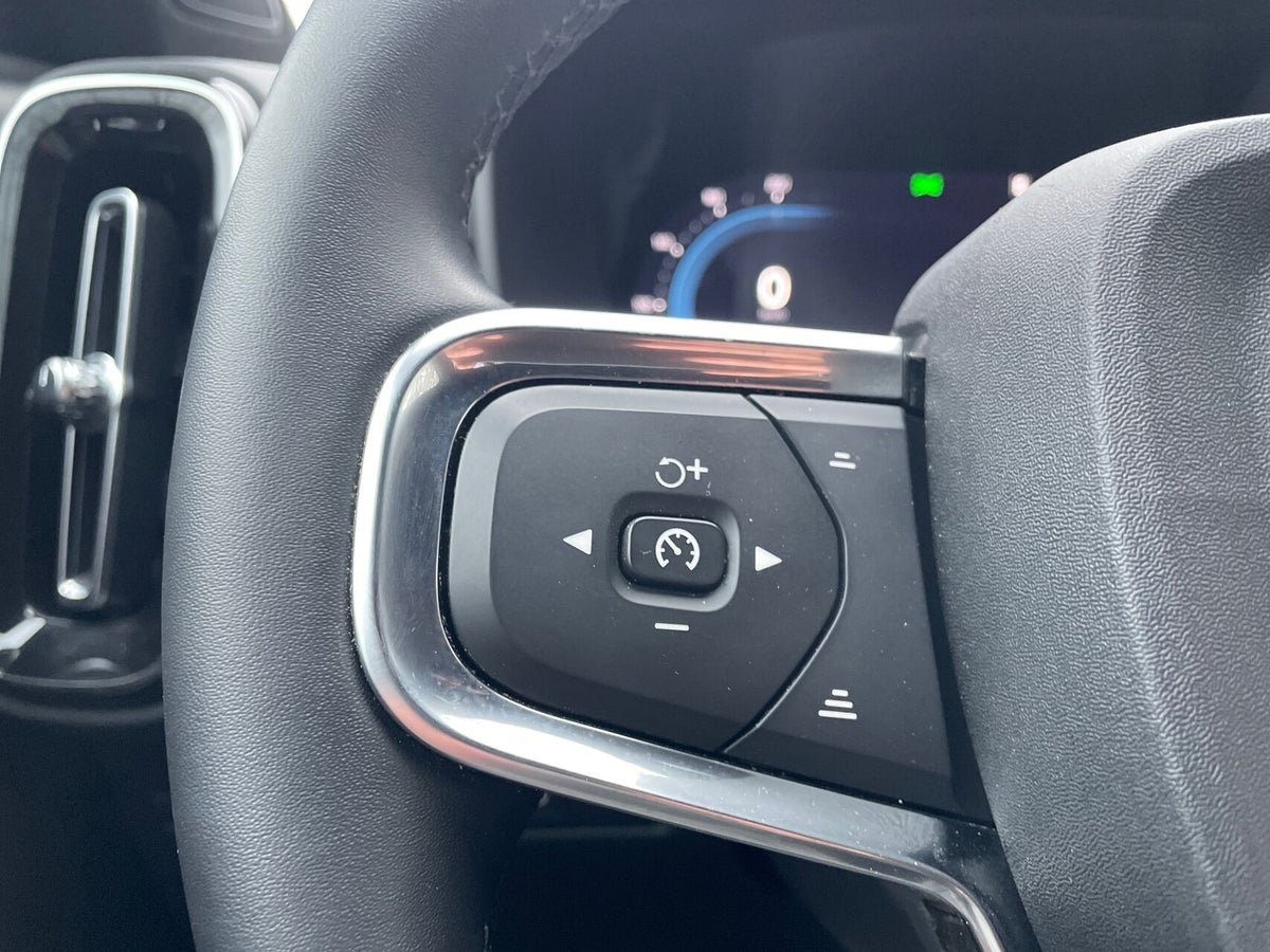 Volvo EX40 Extended Range Black Edition billede 17