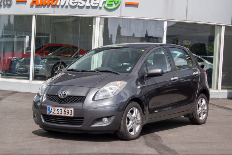 Toyota Yaris VVT-i T2