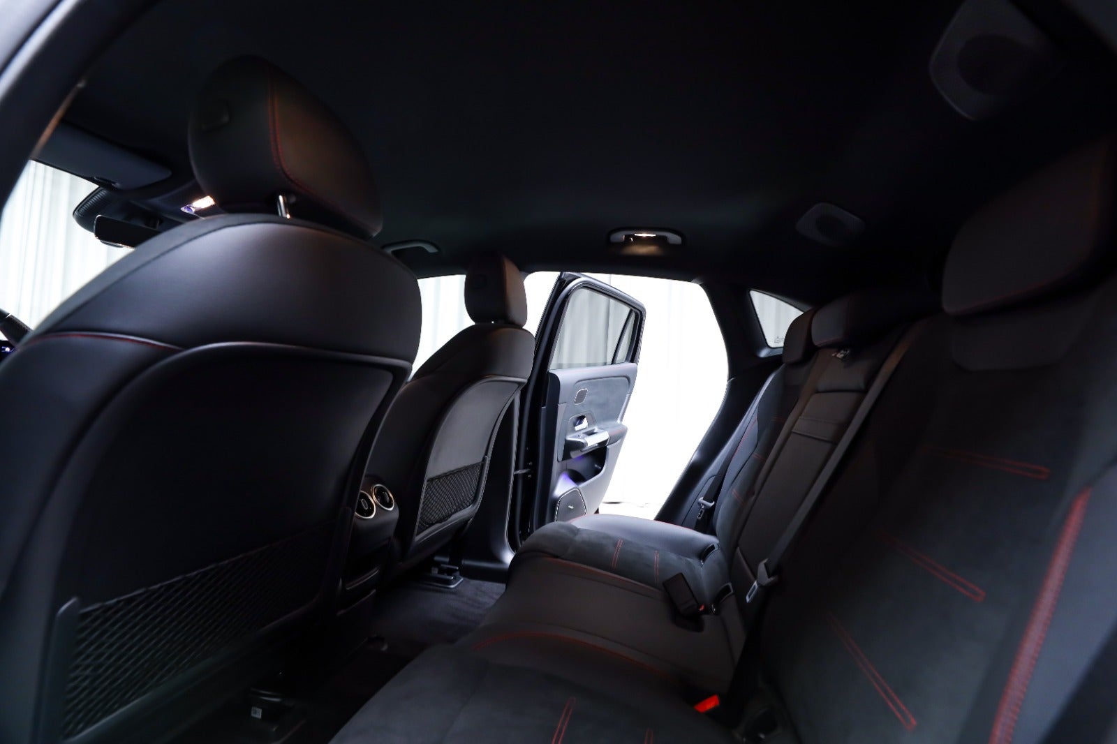 Mercedes-Benz EQA 250+ (5/8)
