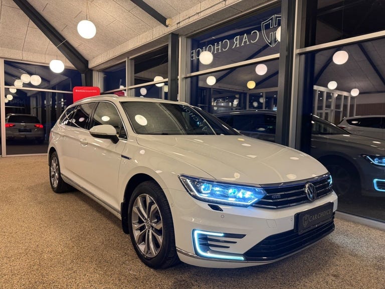 VW Passat GTE Variant DSG