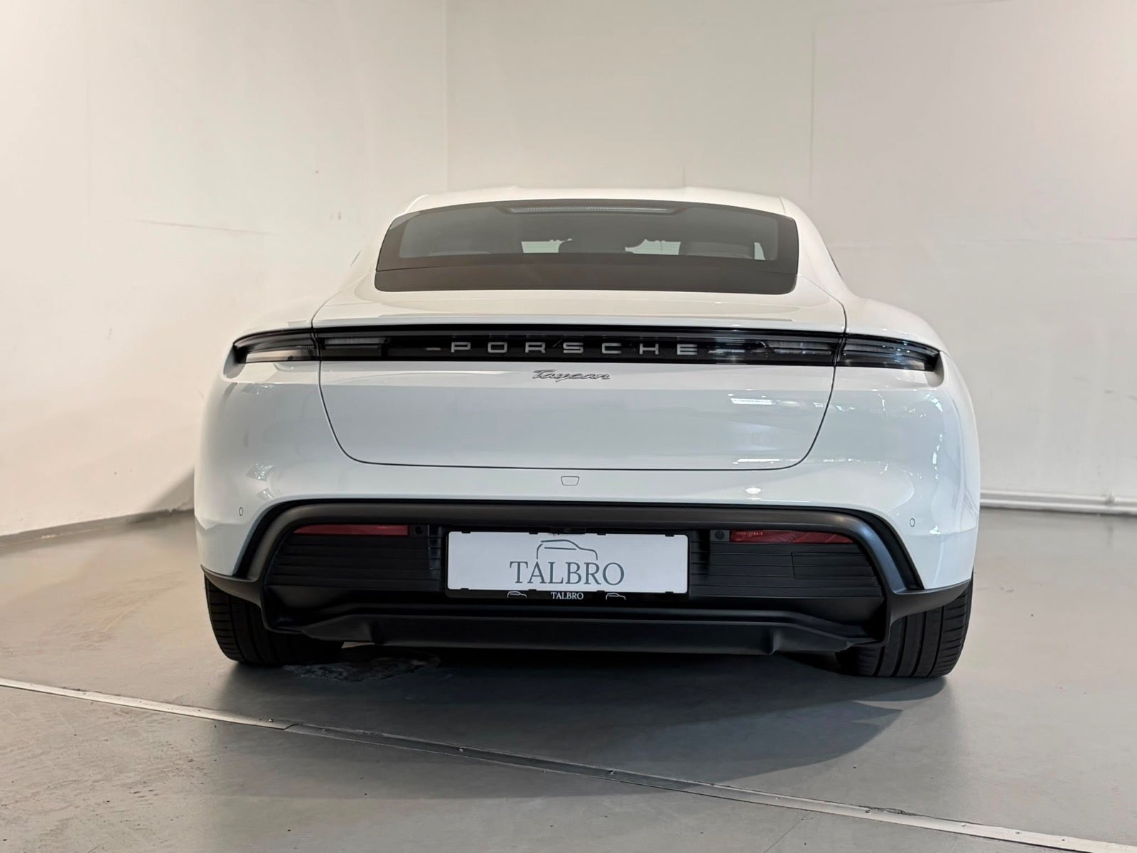 Porsche – Taycan