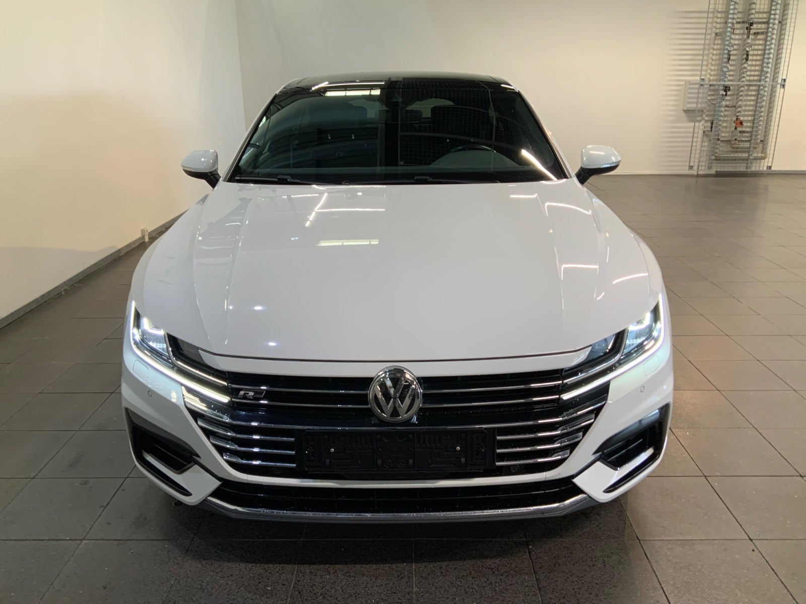 VW Arteon (2/8)