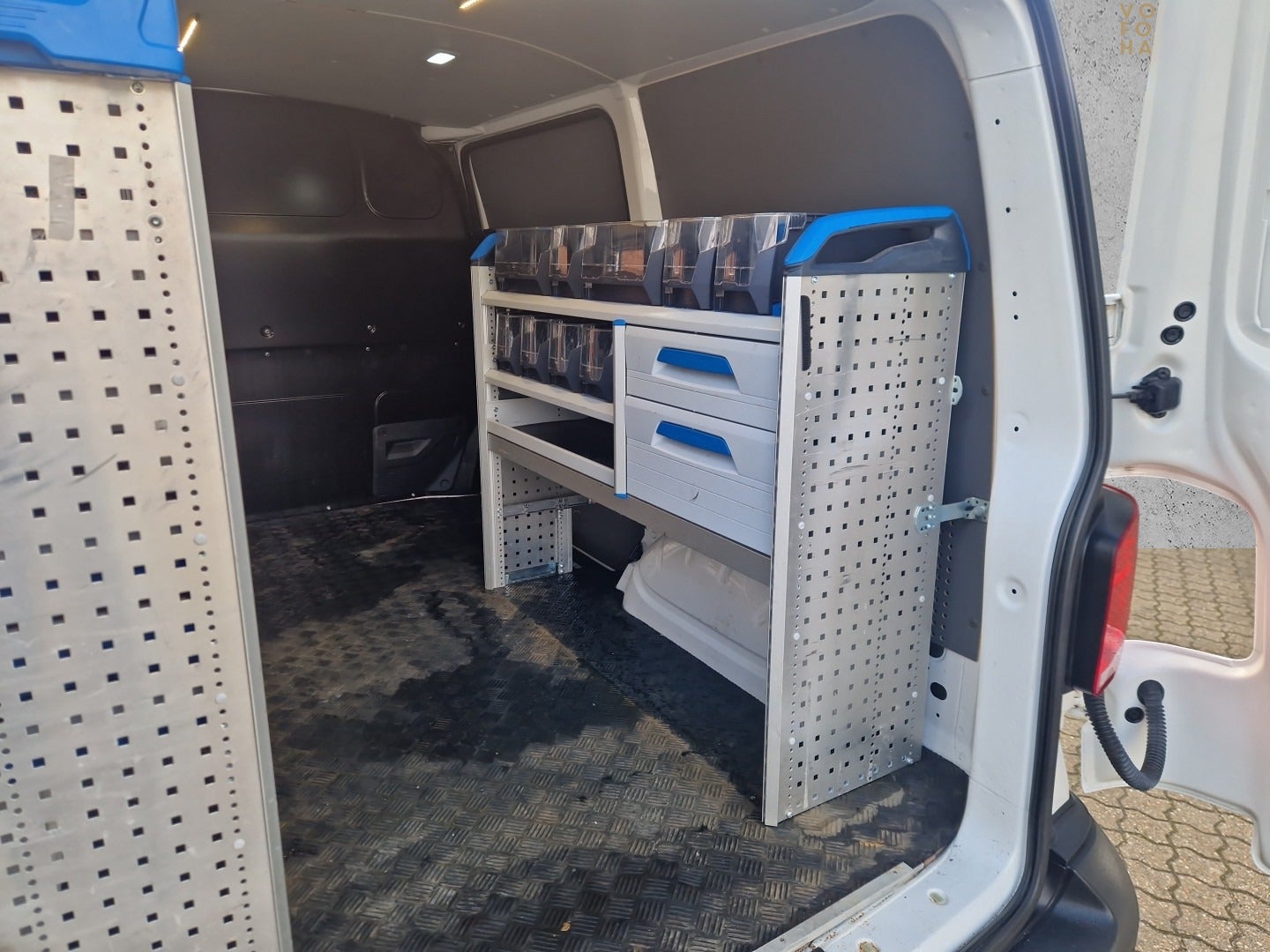 Billede af VW Transporter 2,0 TDi 110 Kassevogn kort