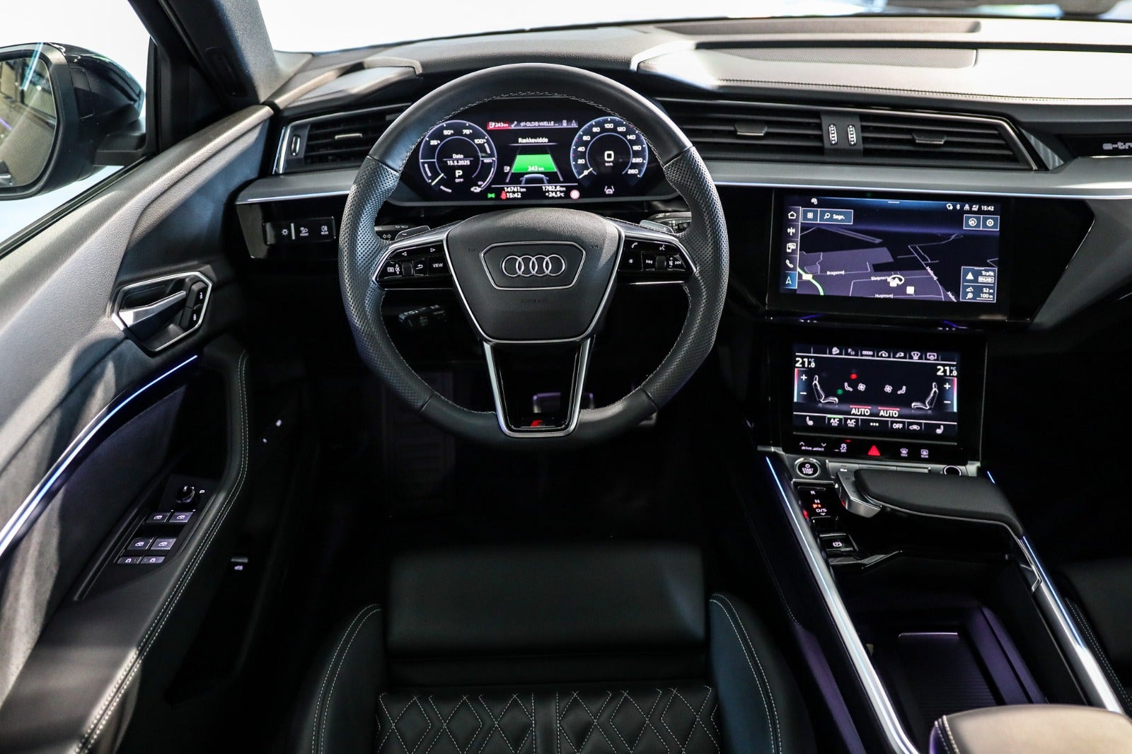 Billede af Audi Q8 e-tron 55 S-line Sportback quattro